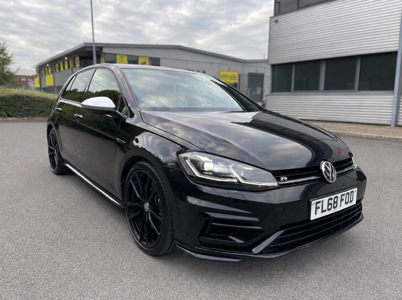 Volkswagen Golf — photo 7