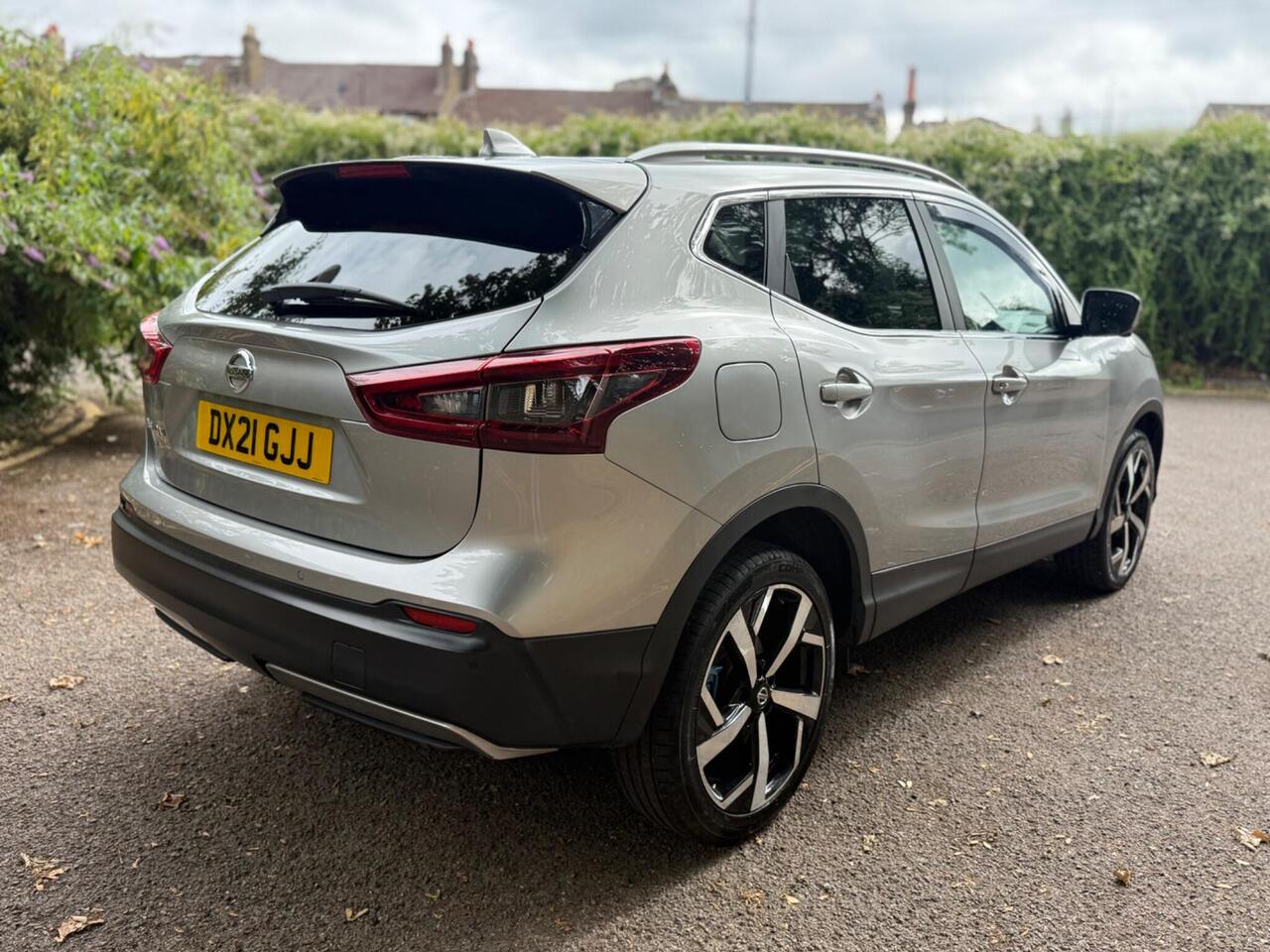 Nissan Qashqai — photo 10
