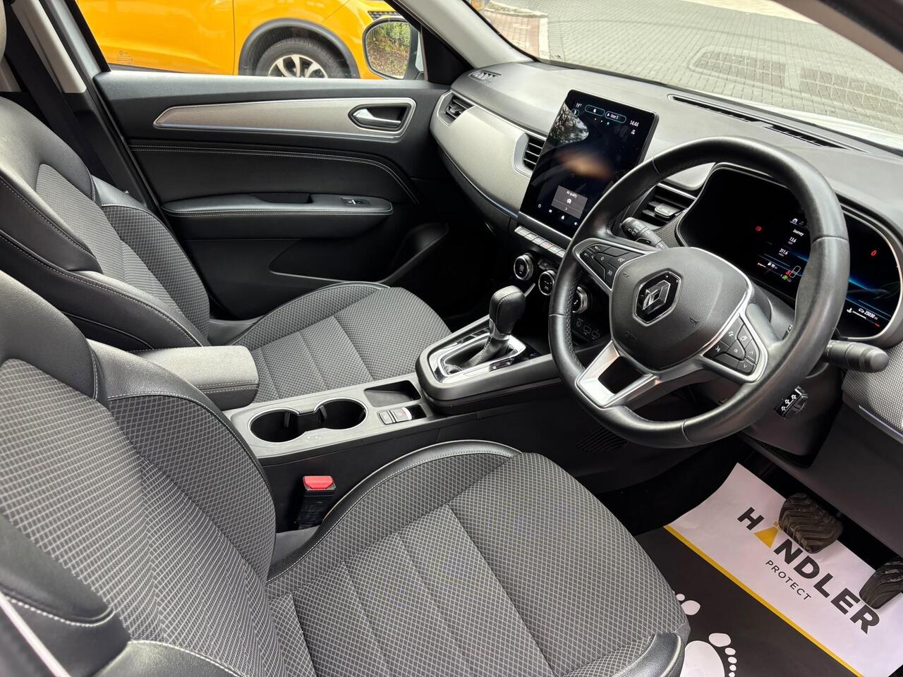 Renault Arkana — photo 37