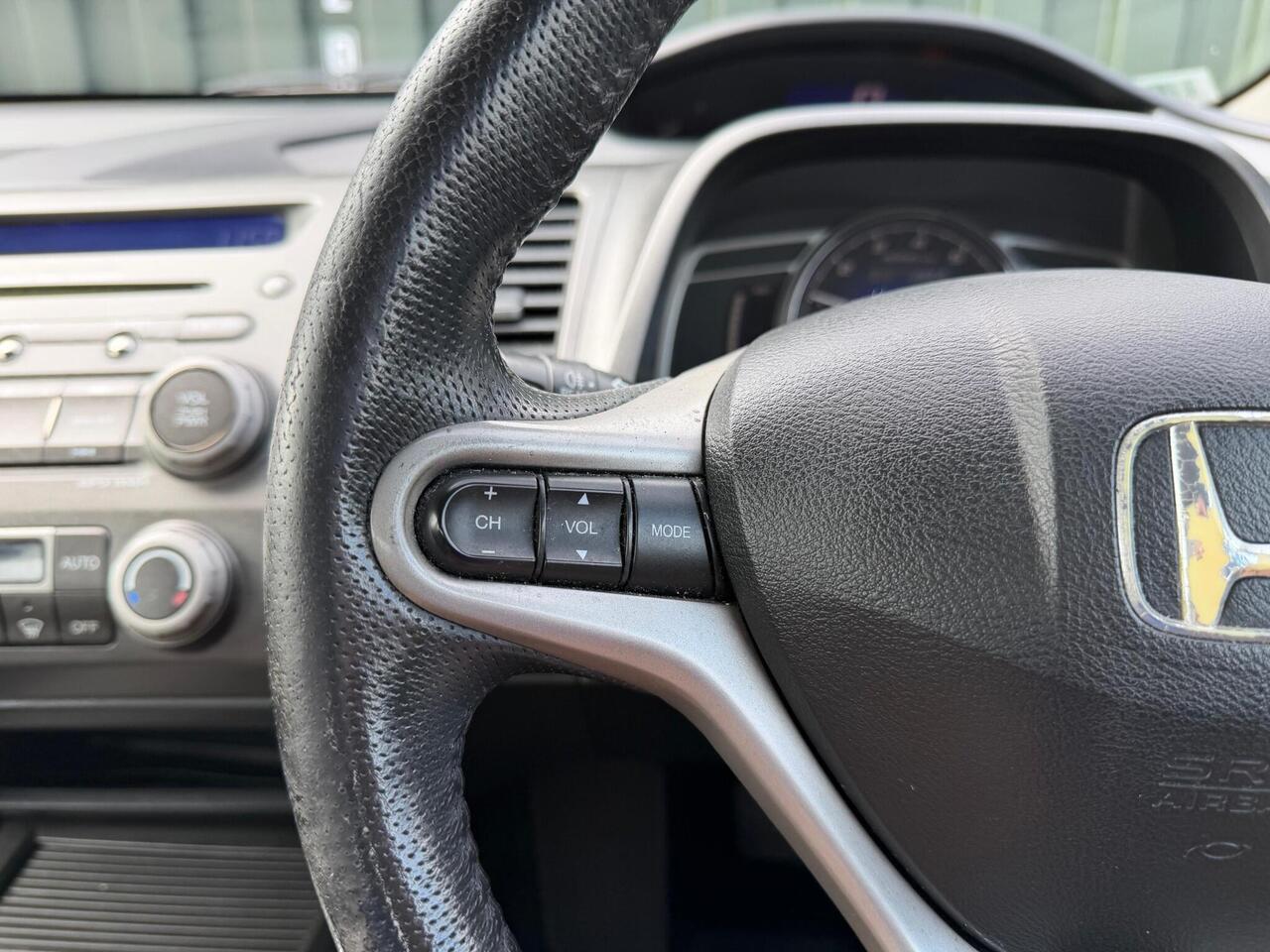Honda Civic — photo 20