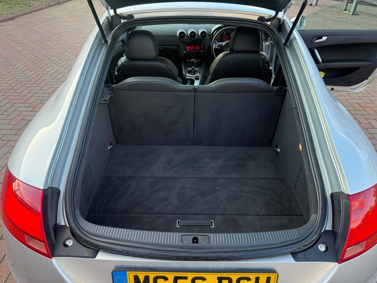 Audi TT — photo 17