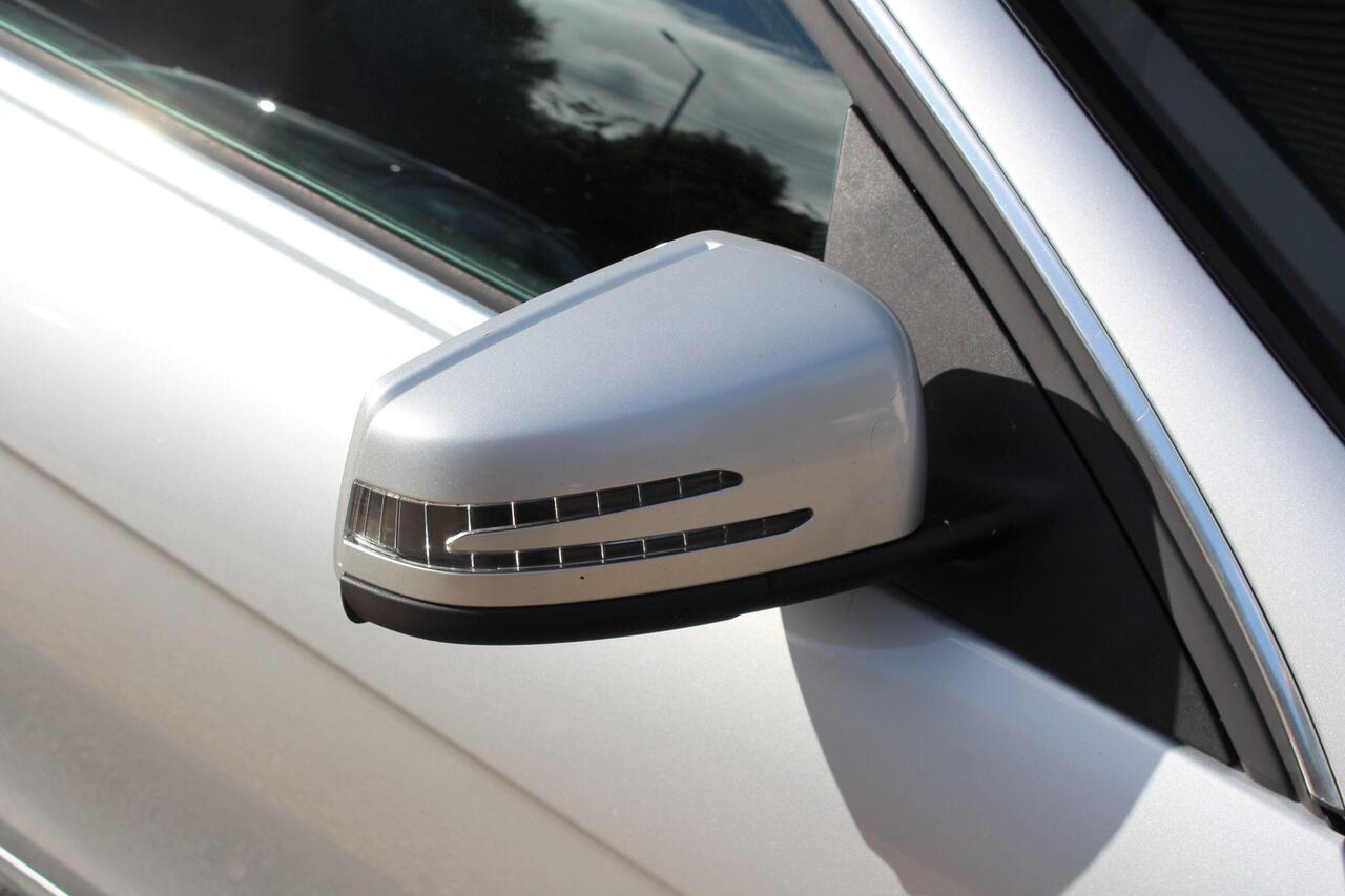 Mercedes-Benz C Class — photo 41
