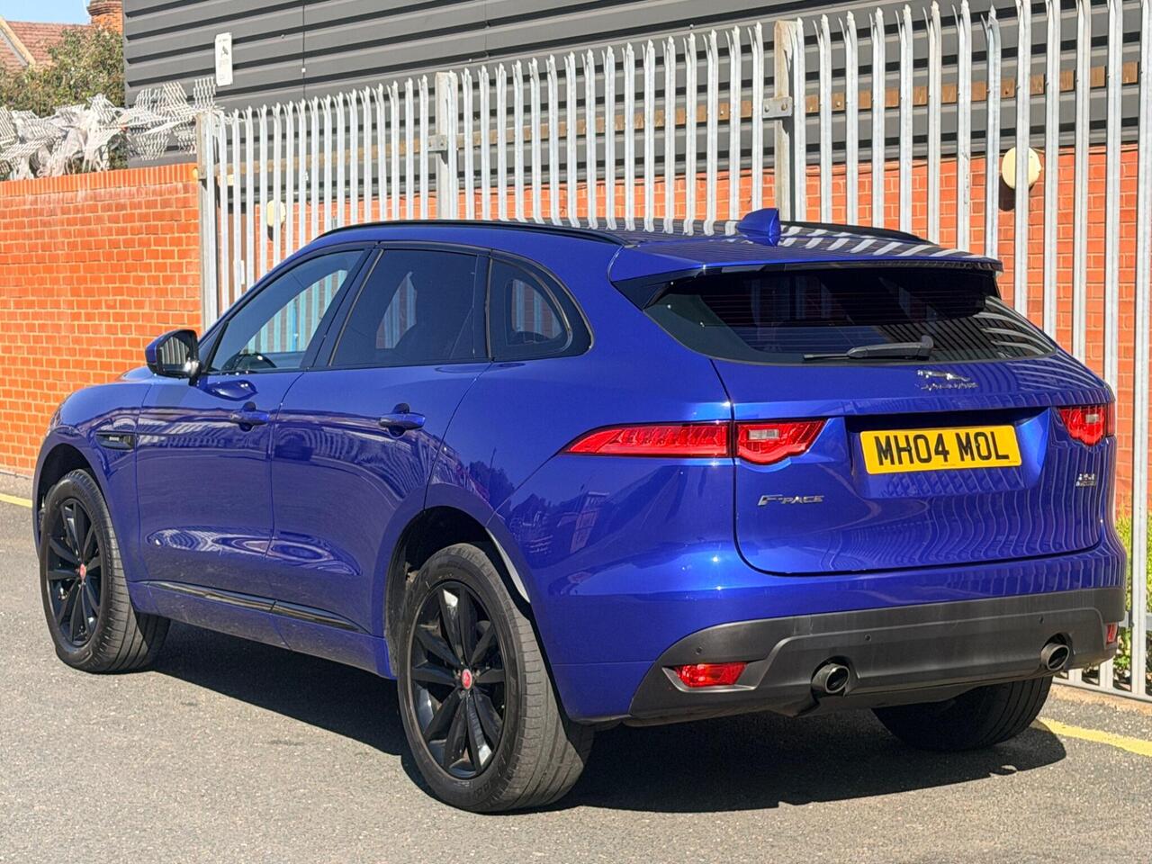 2017 Jaguar F-PACE 2.0 P250i R-Sport Auto AWD Euro 6 (s/s) 5dr, photo 12
