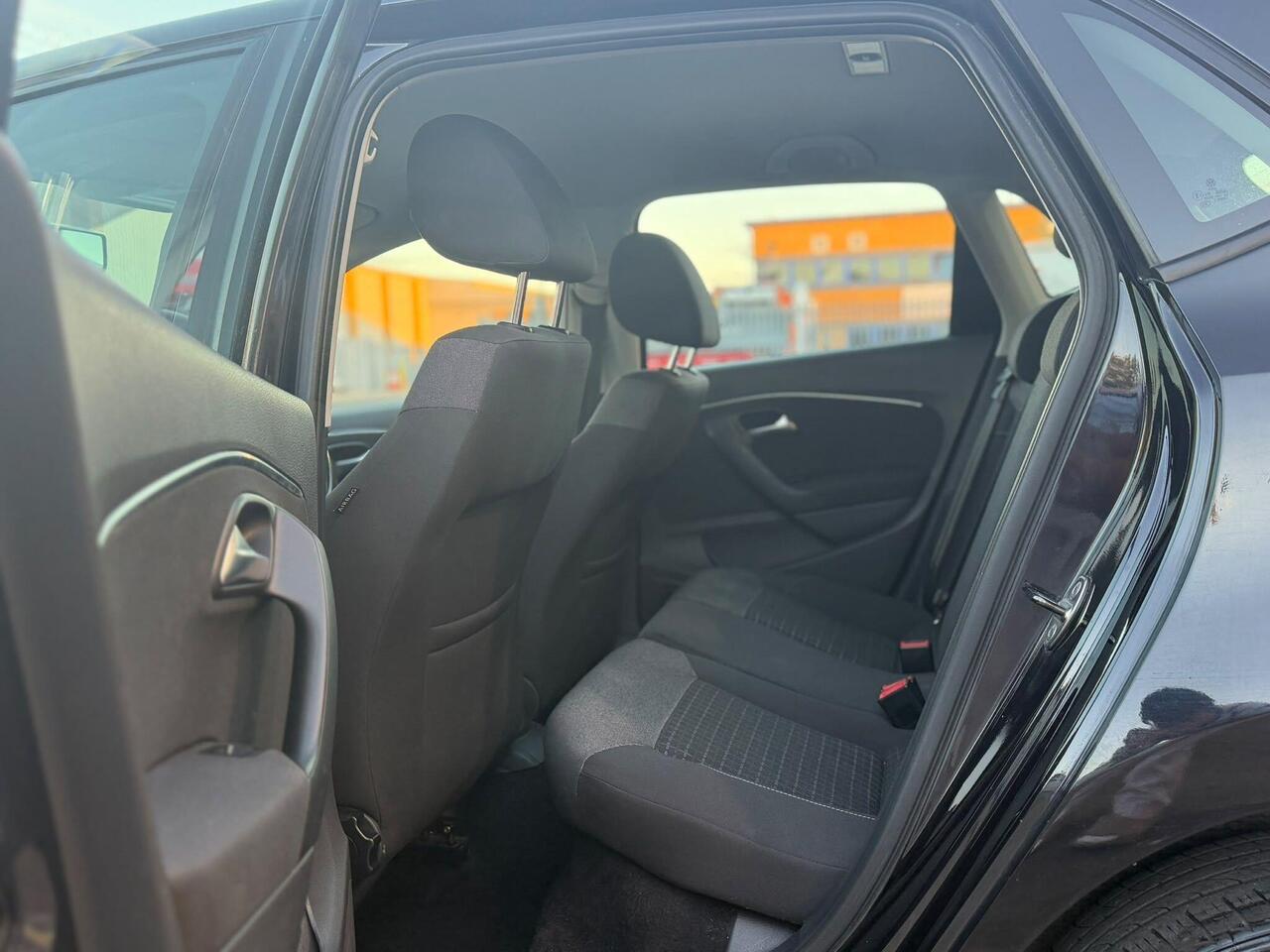 Volkswagen Polo — photo 17