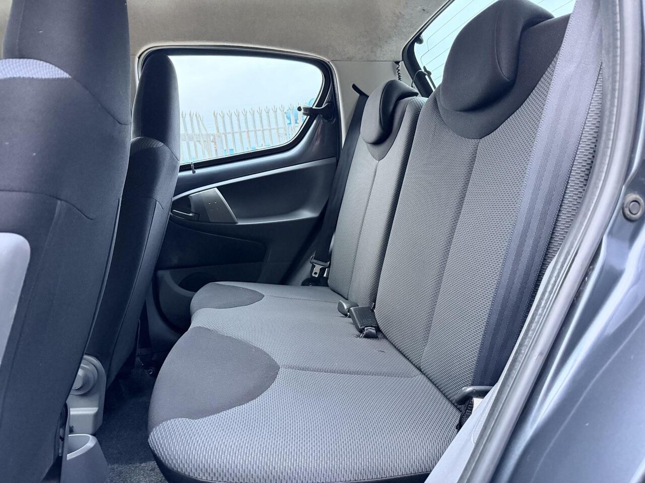 Toyota AYGO — photo 44