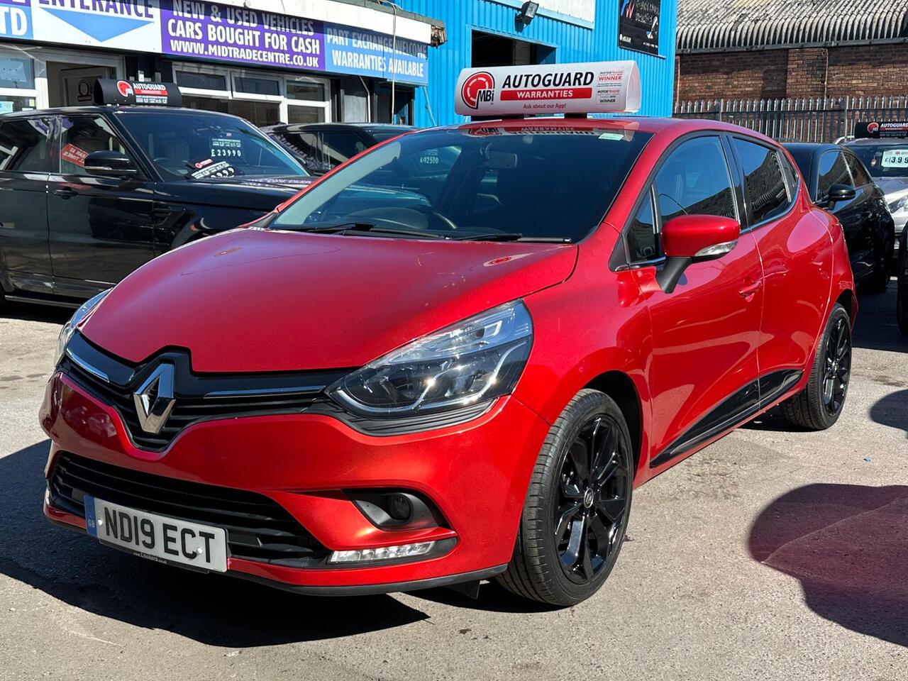 Renault Clio — photo 3
