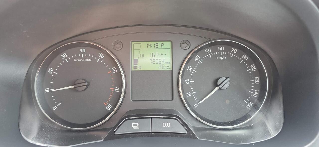 Skoda Fabia — photo 24