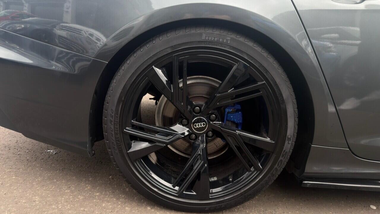 Audi A6 Saloon — photo 35
