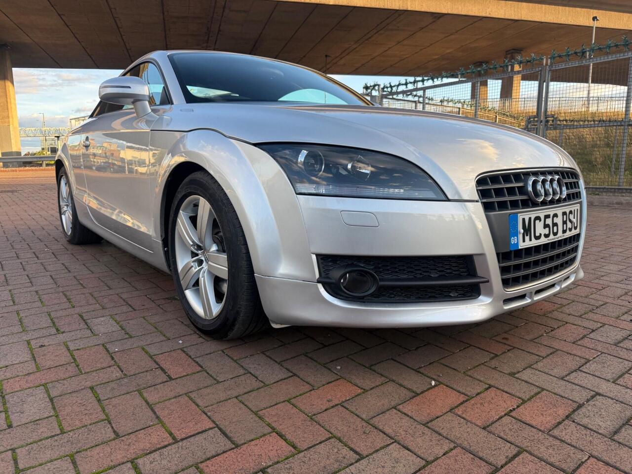 Audi TT — photo 1