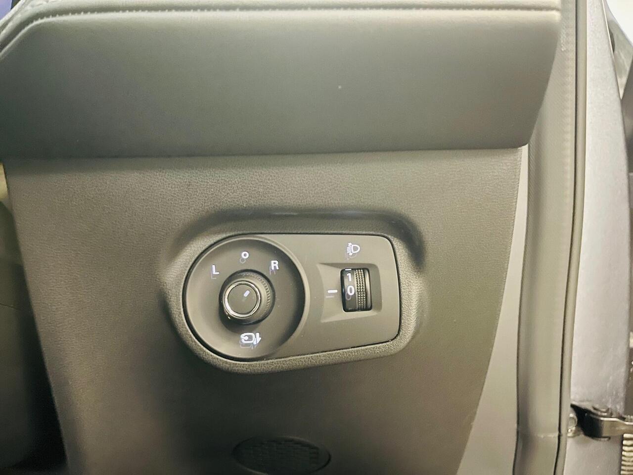 MG MG ZS — photo 19