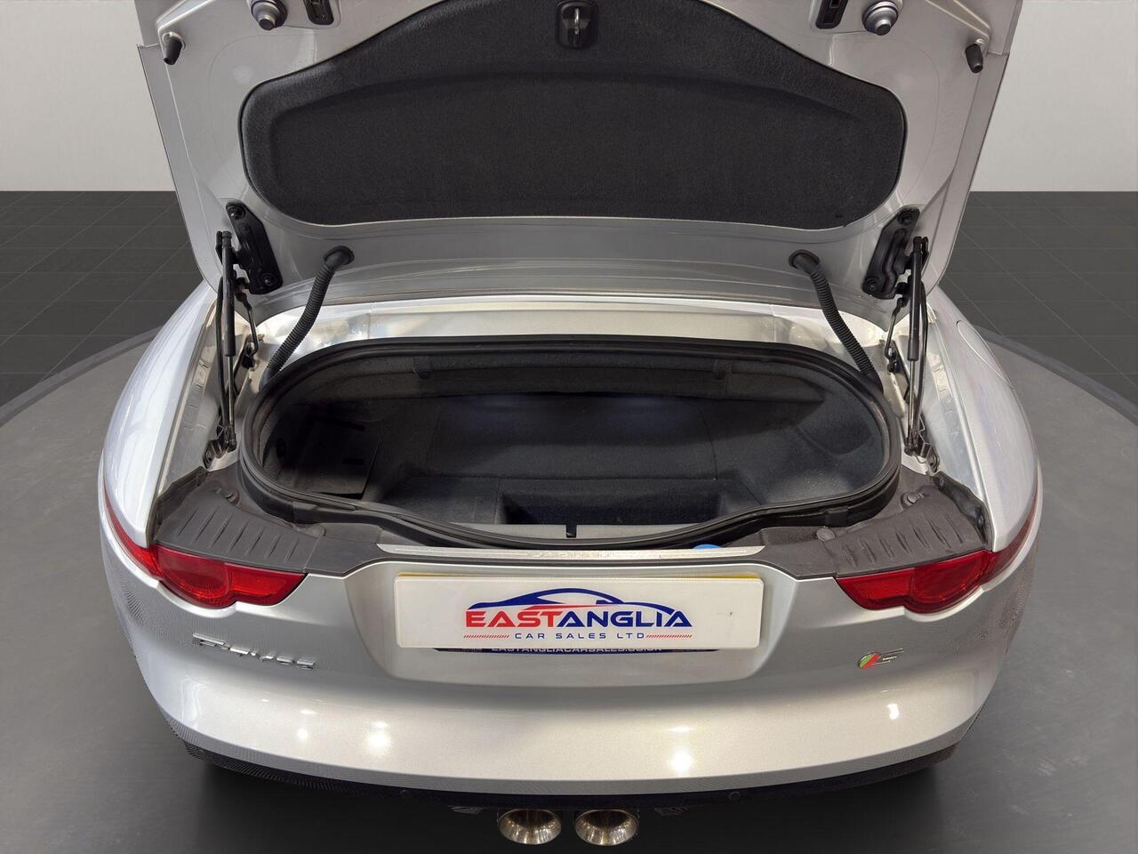 Jaguar F-Type — photo 16