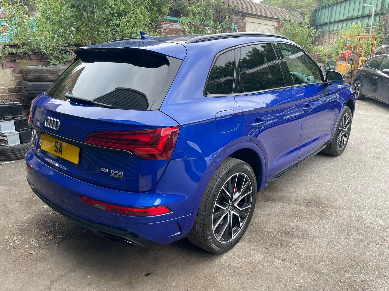 Audi Q5 — photo 10
