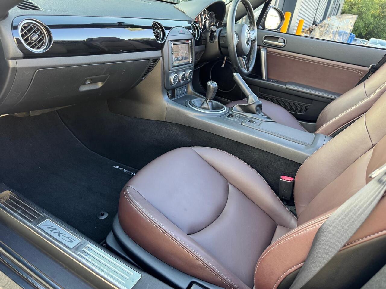 Mazda MX-5 — photo 40