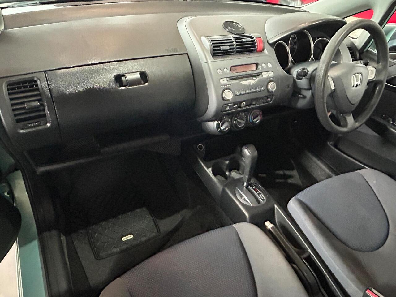 Honda Jazz — photo 11