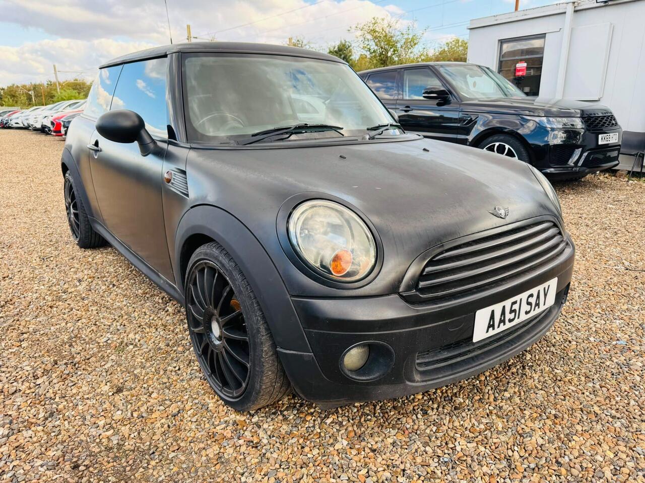 MINI Hatch — photo 2