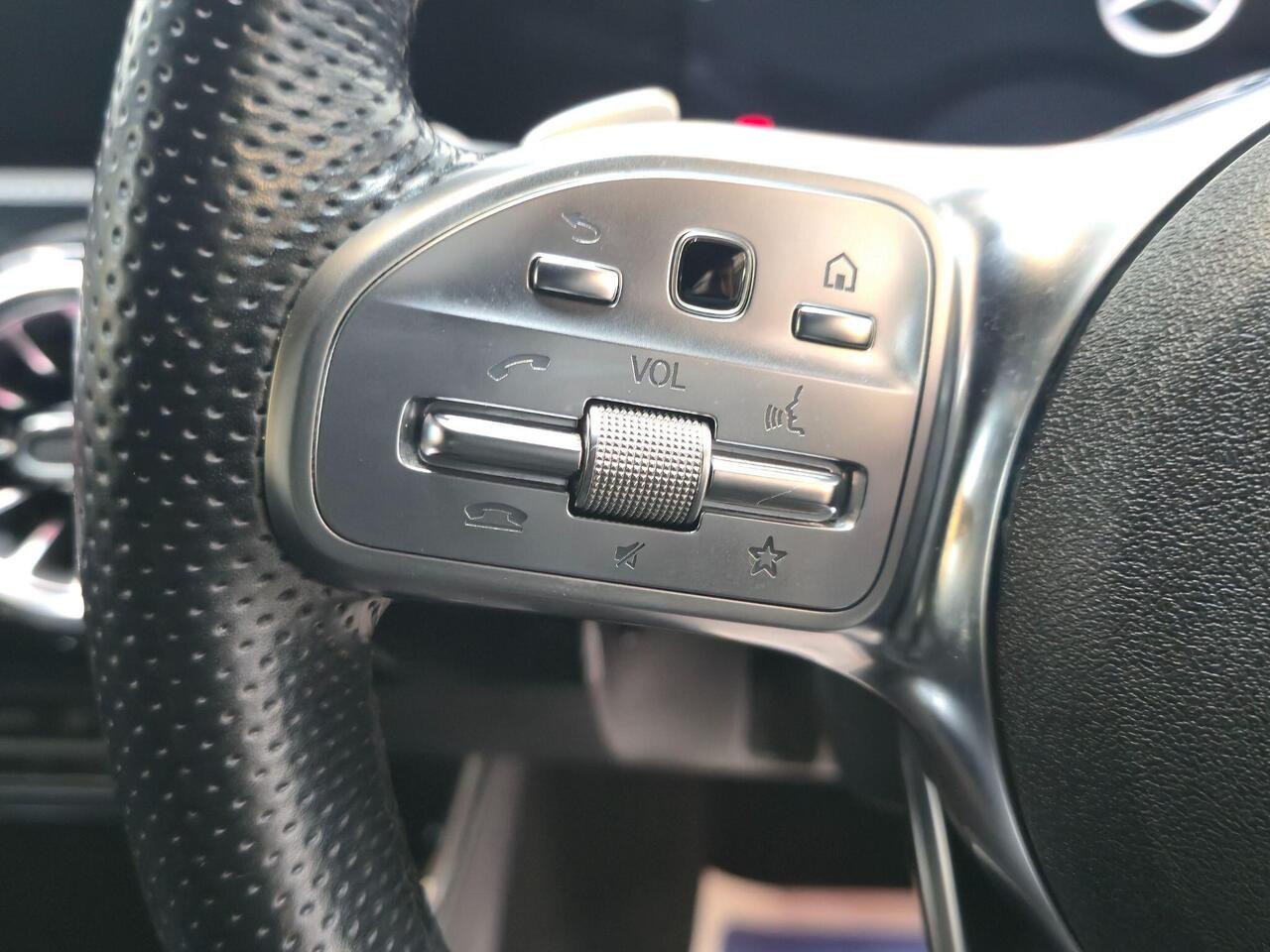 Mercedes-Benz CLA — photo 34
