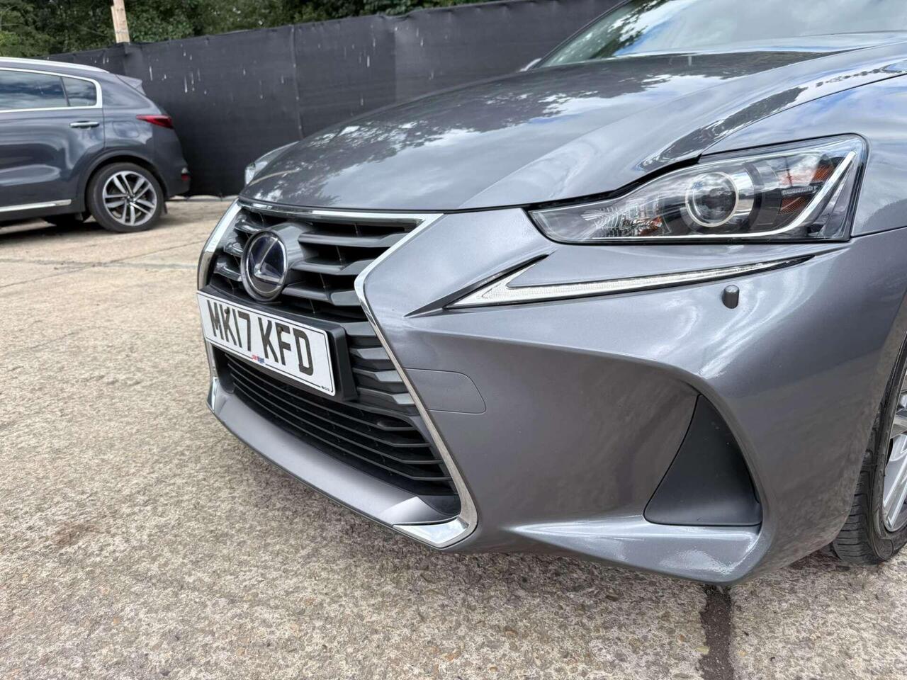 Lexus IS — photo 49