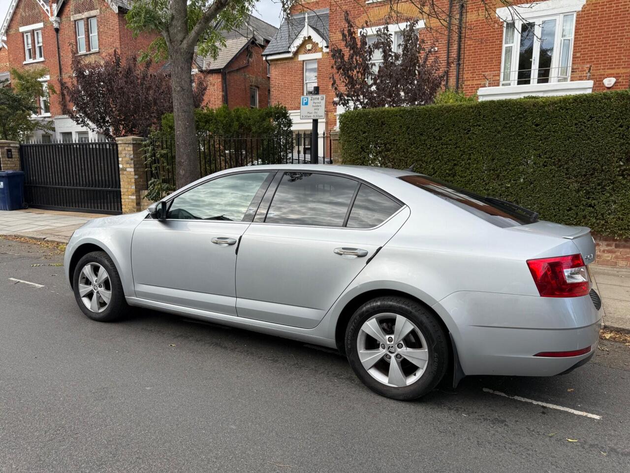 Skoda Octavia — photo 7