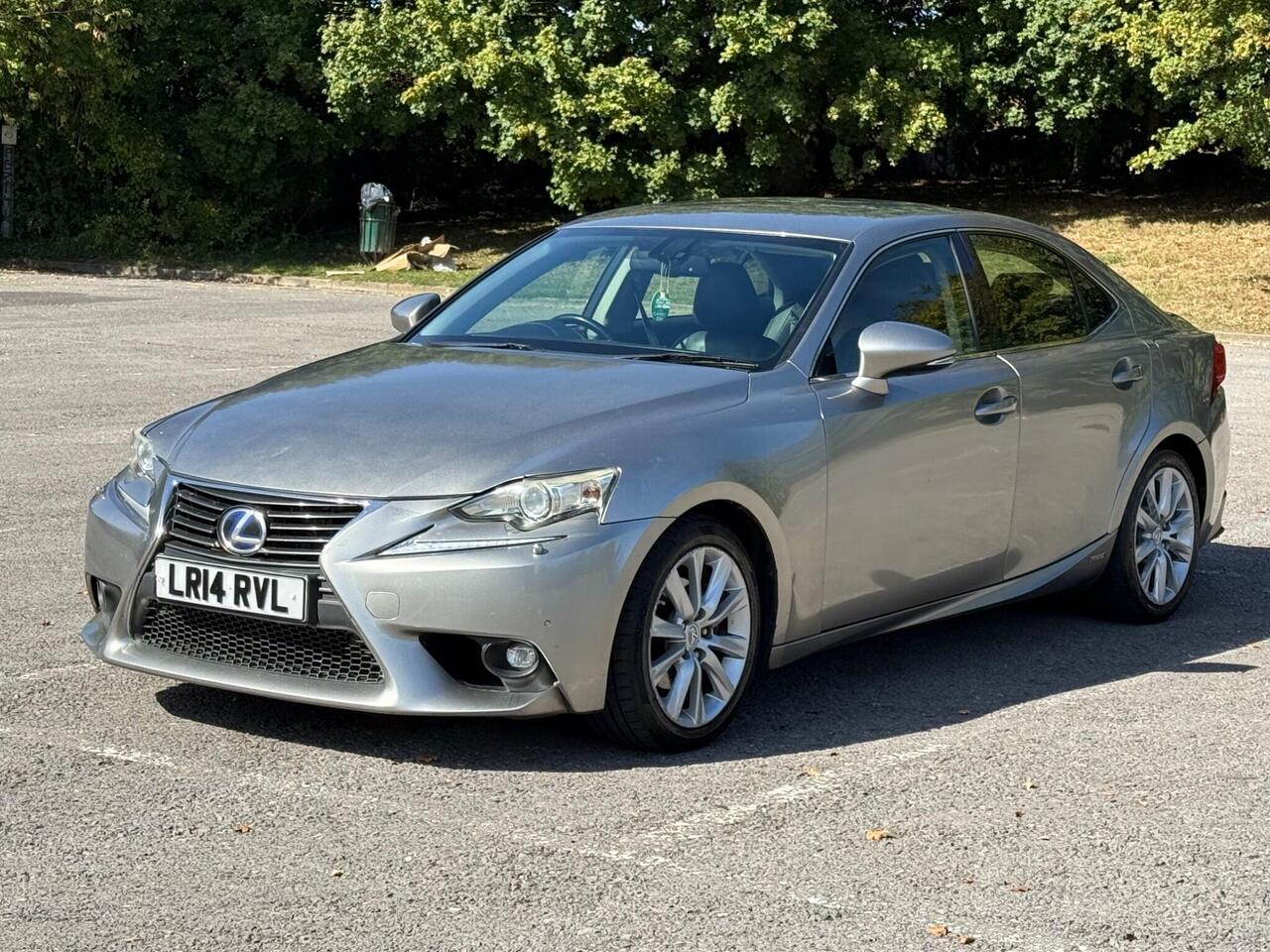 Lexus IS — photo 3
