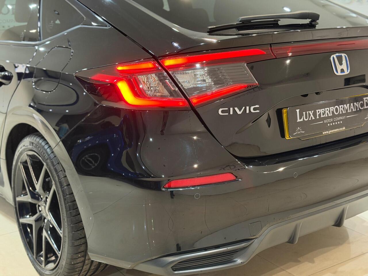 Honda Civic — photo 9