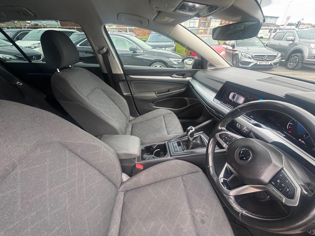 Volkswagen Golf — photo 8