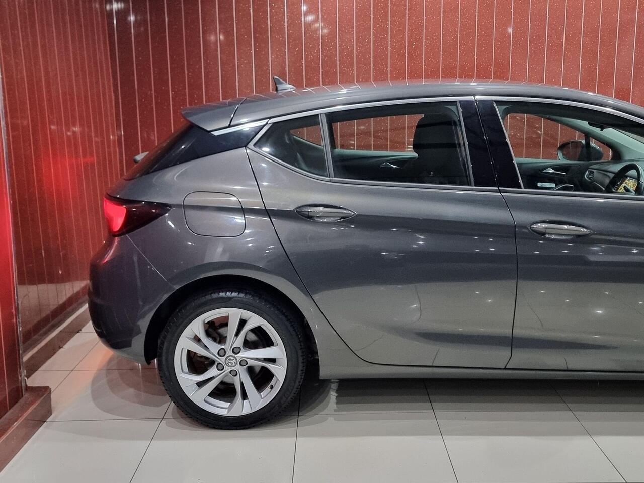 Vauxhall Astra — photo 9