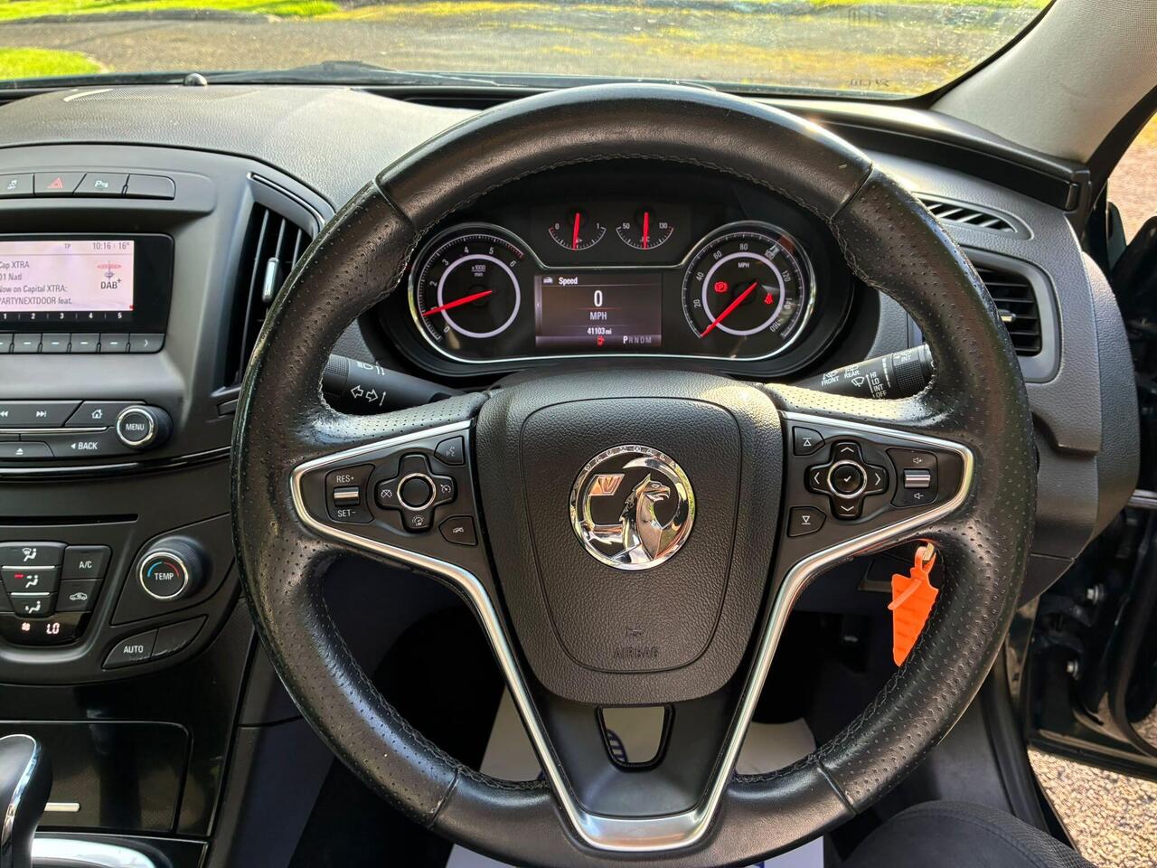 Vauxhall Insignia — photo 30