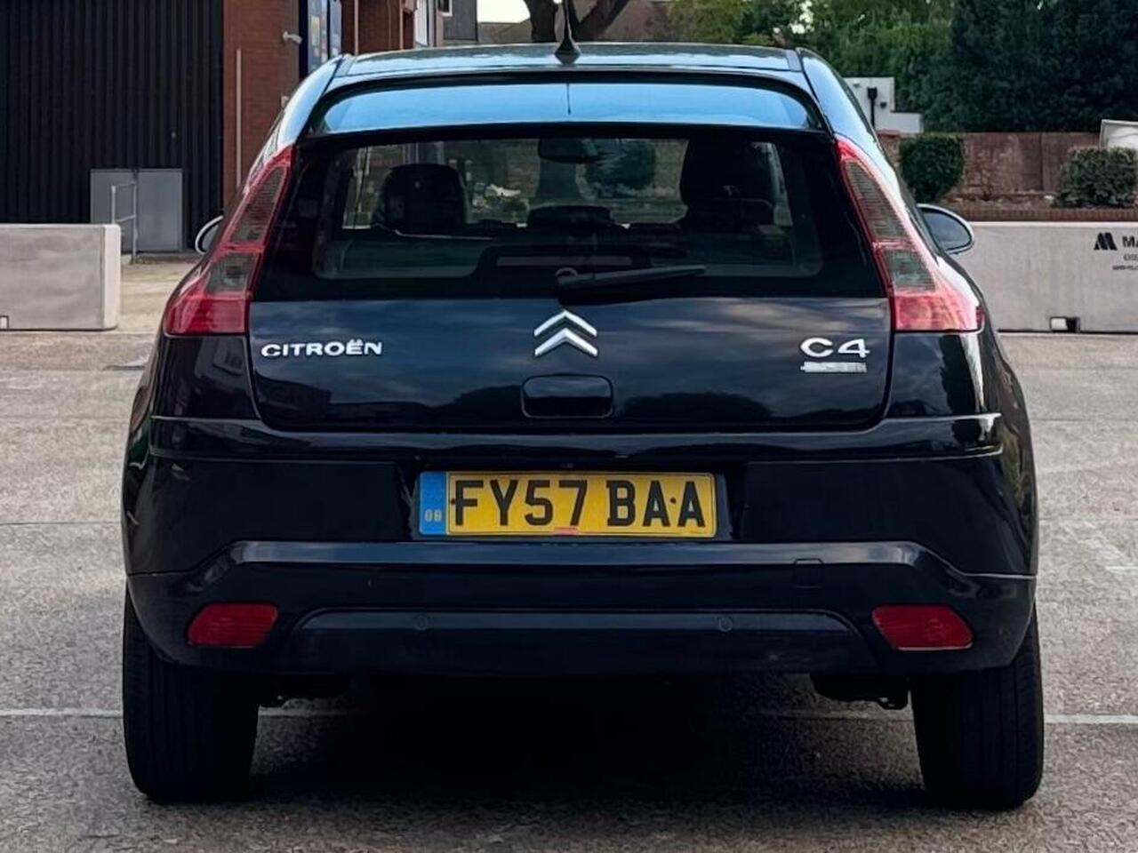 Citroen C4 — photo 7