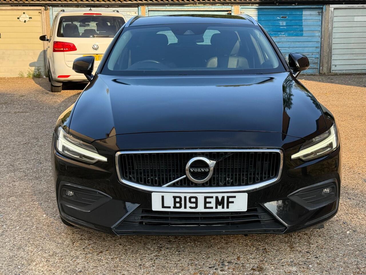 Volvo V60 — photo 2