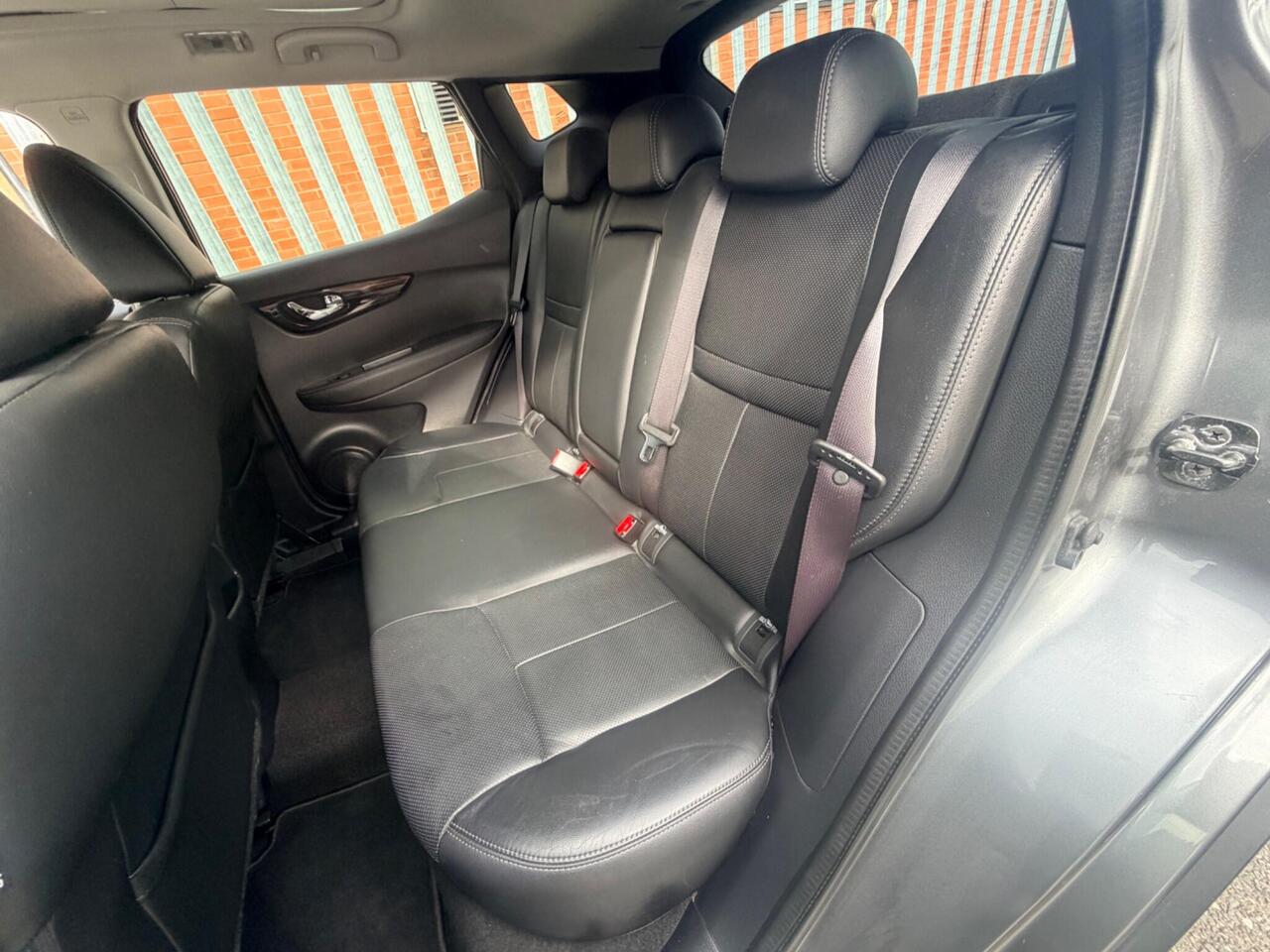 2014 Nissan Qashqai 1.6 dCi Tekna XTRON 2WD Euro 5 (s/s) 5dr, photo 14