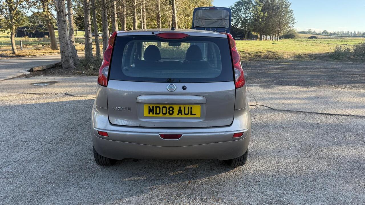 Nissan Note — photo 5