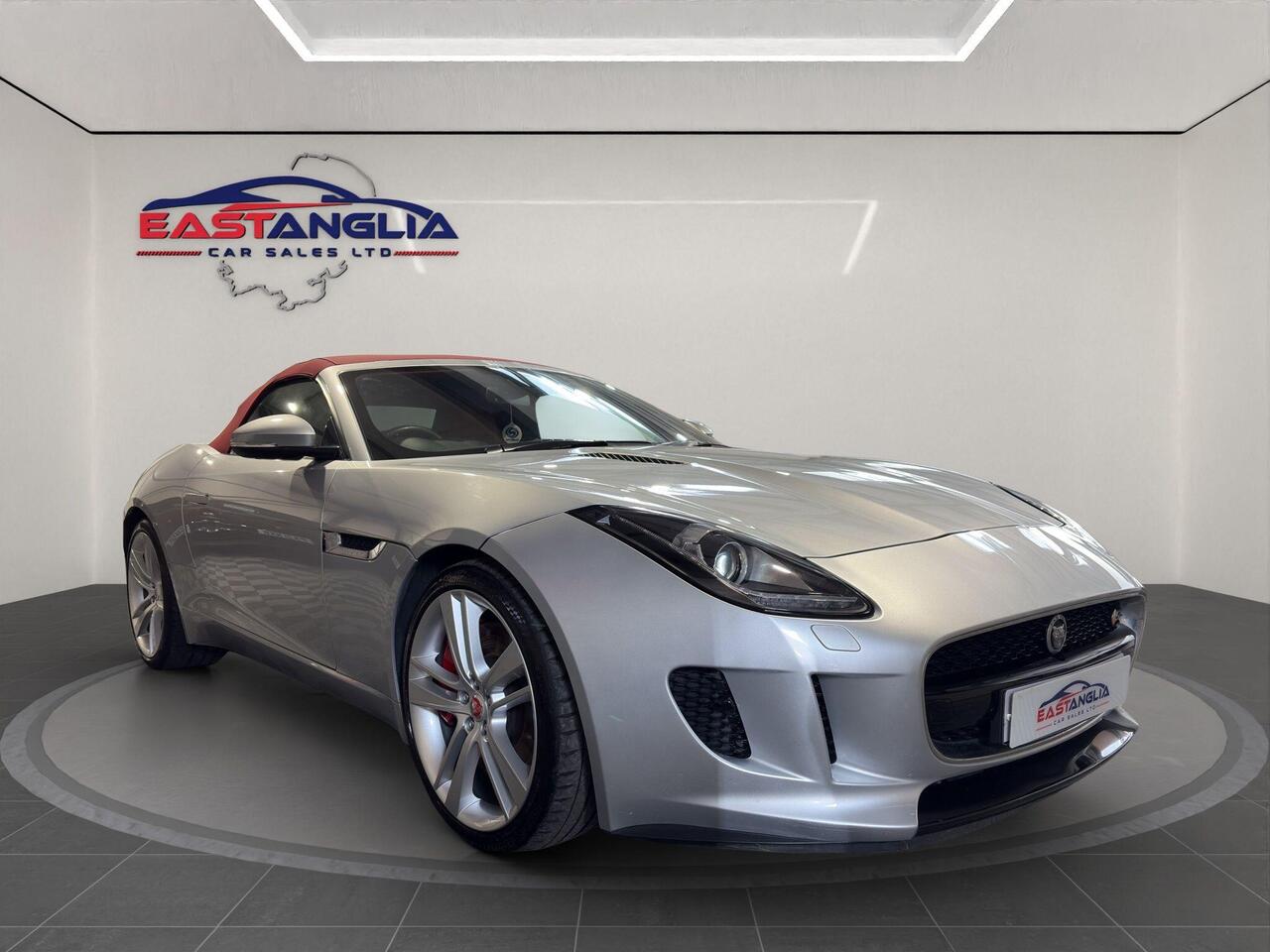 Jaguar F-Type — photo 10