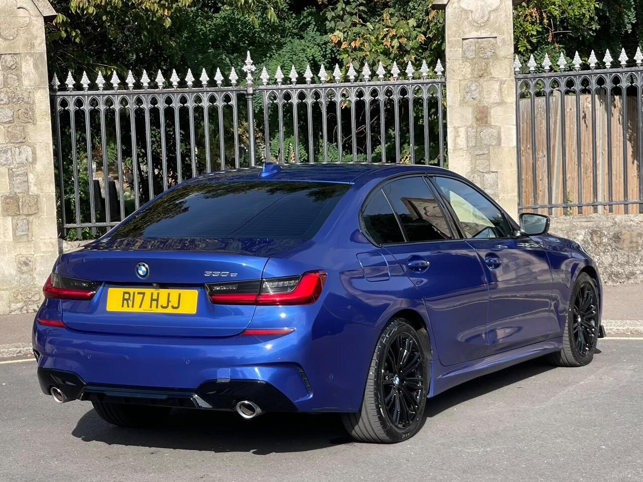 BMW 3 Series — photo 17