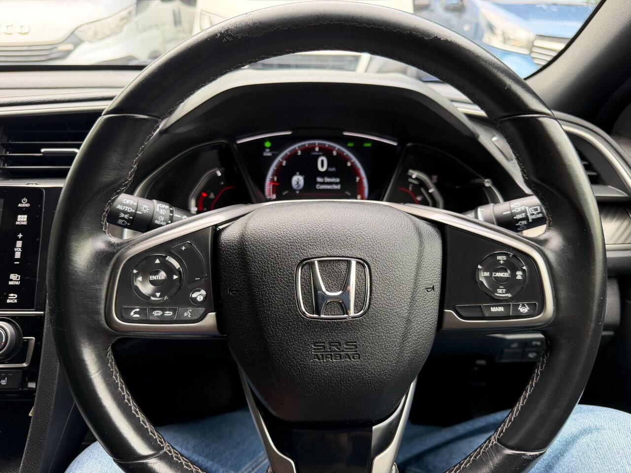 Honda Civic — photo 28