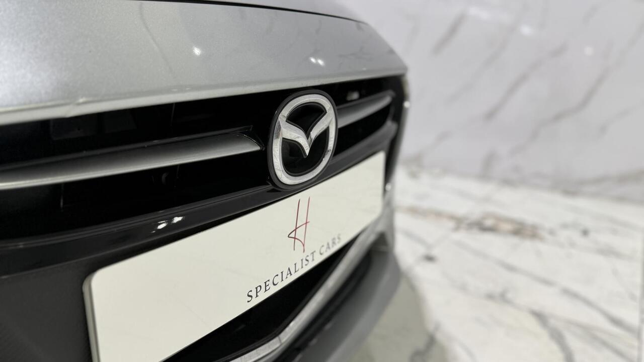 Mazda Mazda2 — photo 30