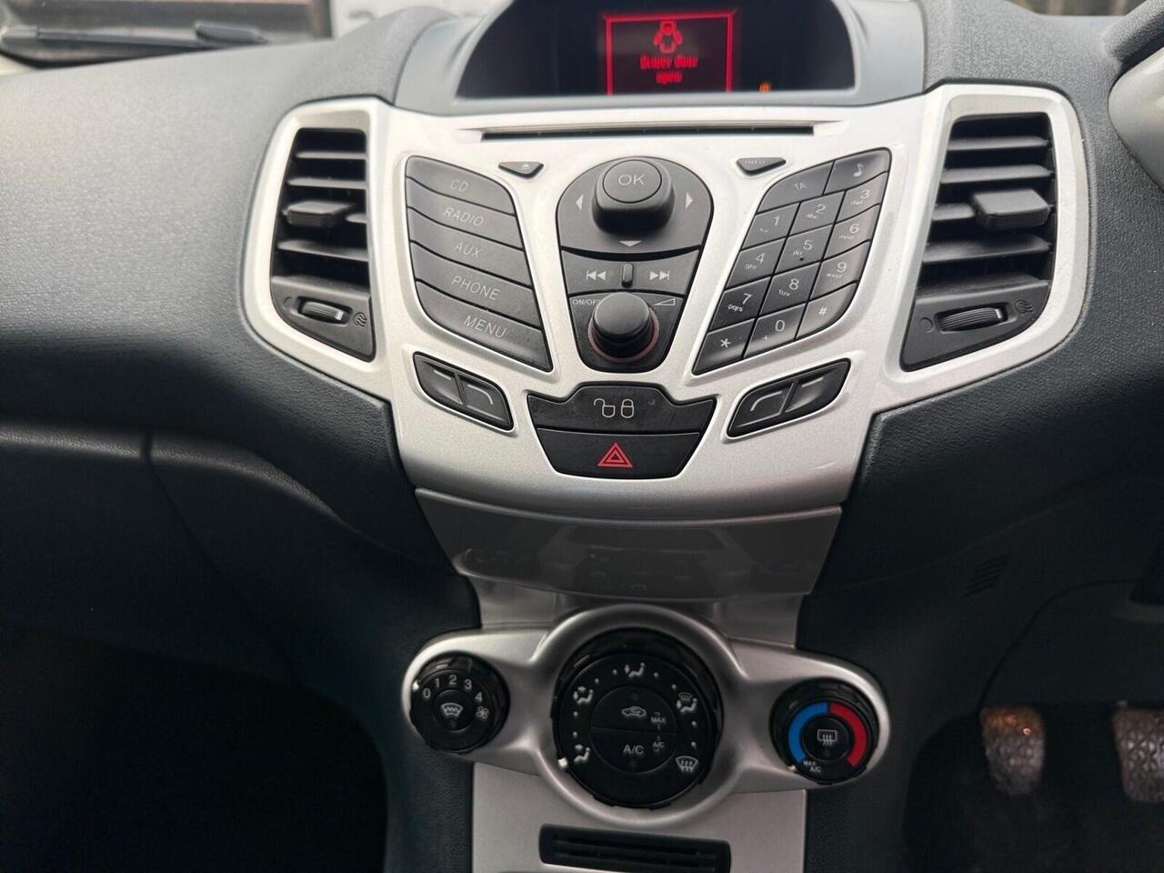 Ford Fiesta — photo 21
