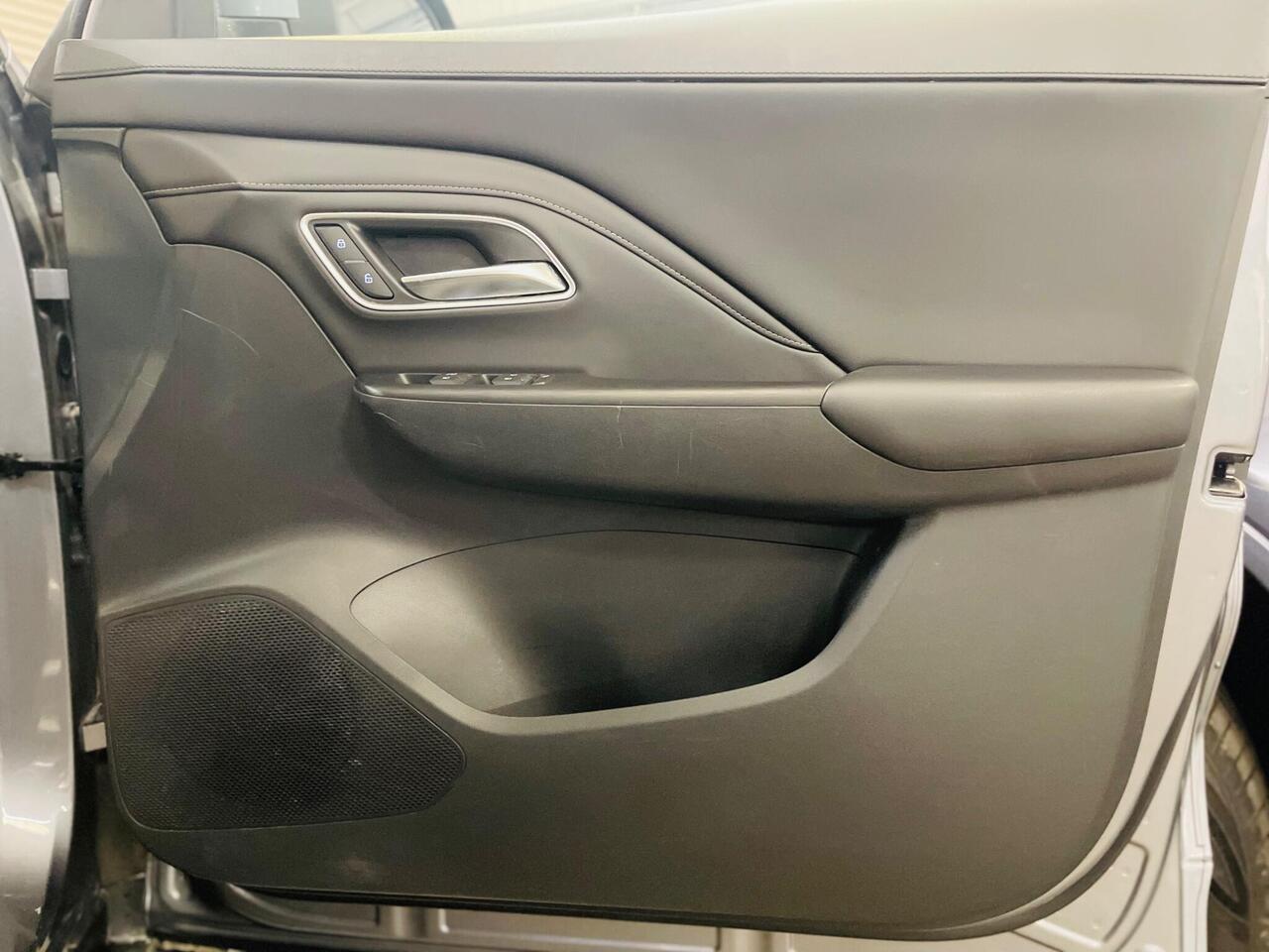 MG MG ZS — photo 24