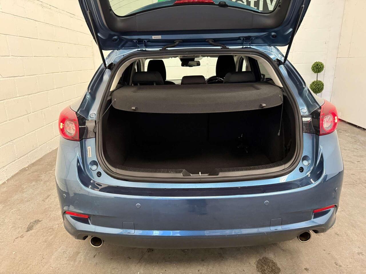 Mazda Mazda3 — photo 46