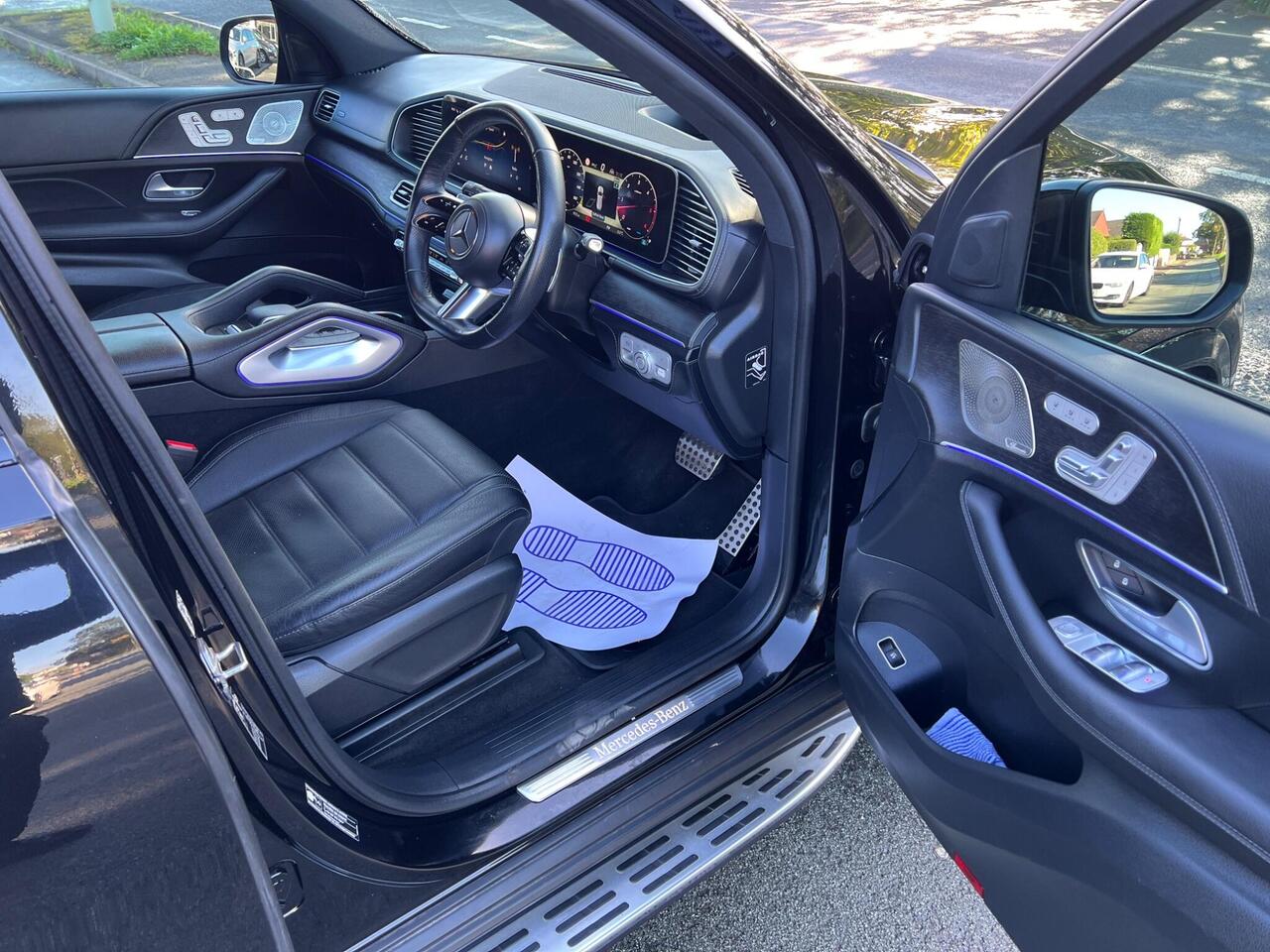 Mercedes-Benz GLS — photo 28