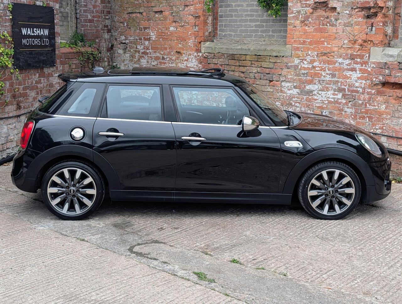 MINI Hatch — photo 5
