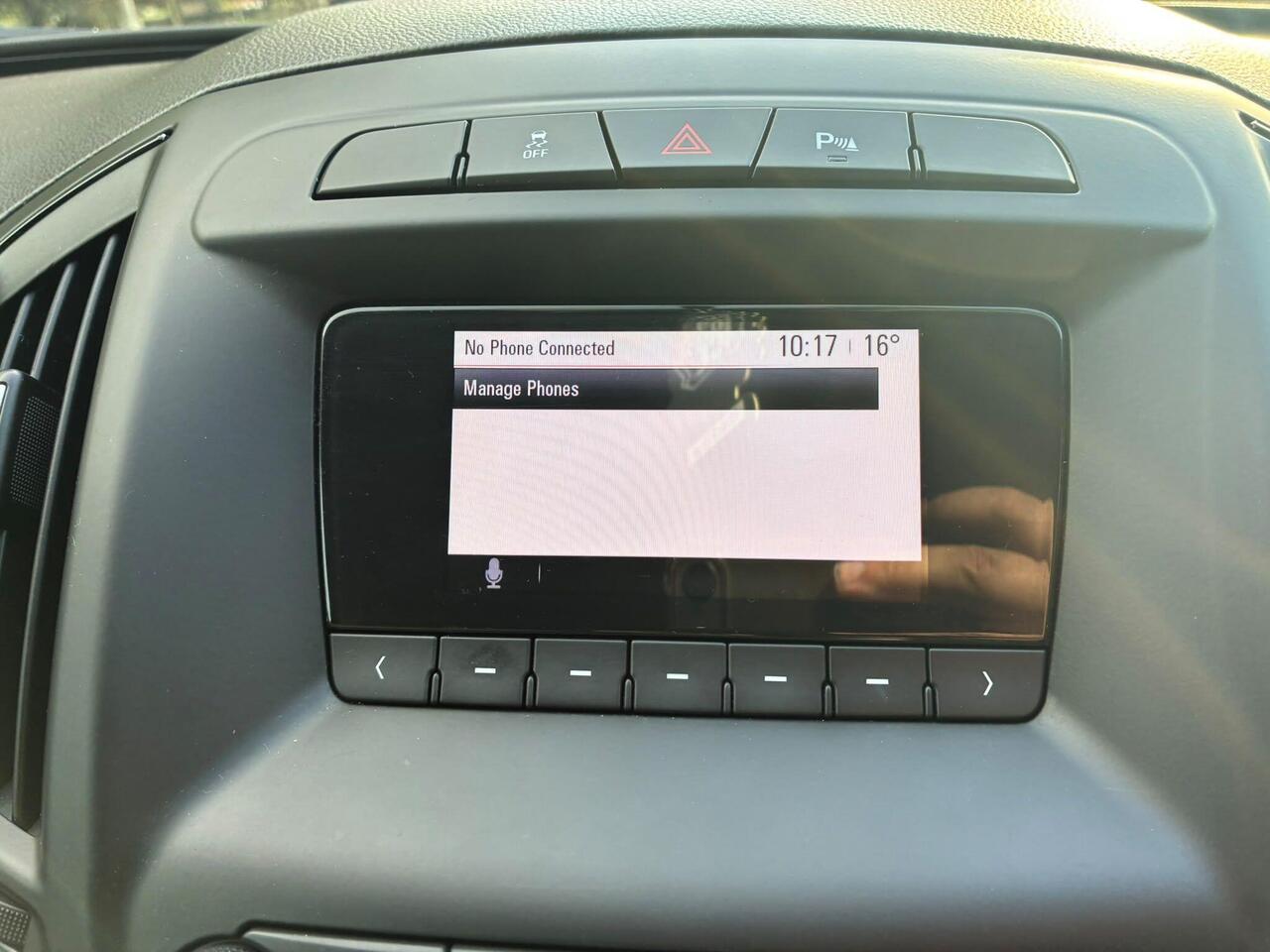 Vauxhall Insignia — photo 39