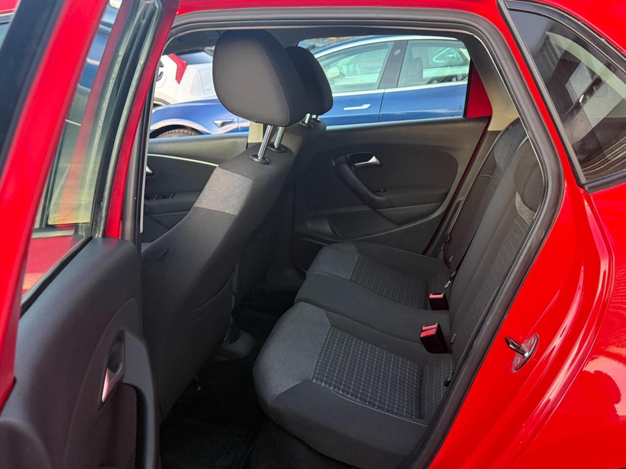Volkswagen Polo — photo 13