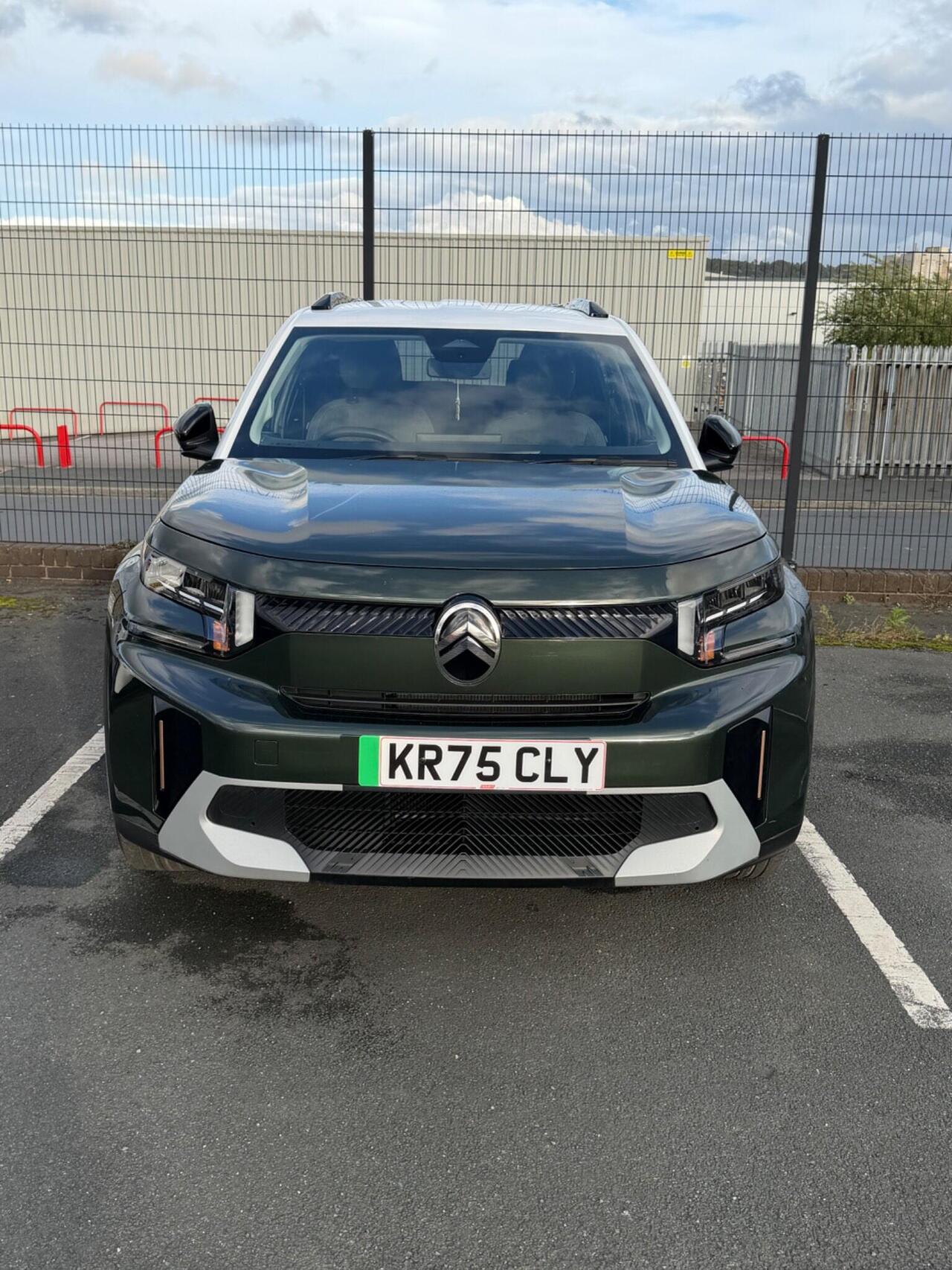 Citroen e-C3 Aircross — photo 9