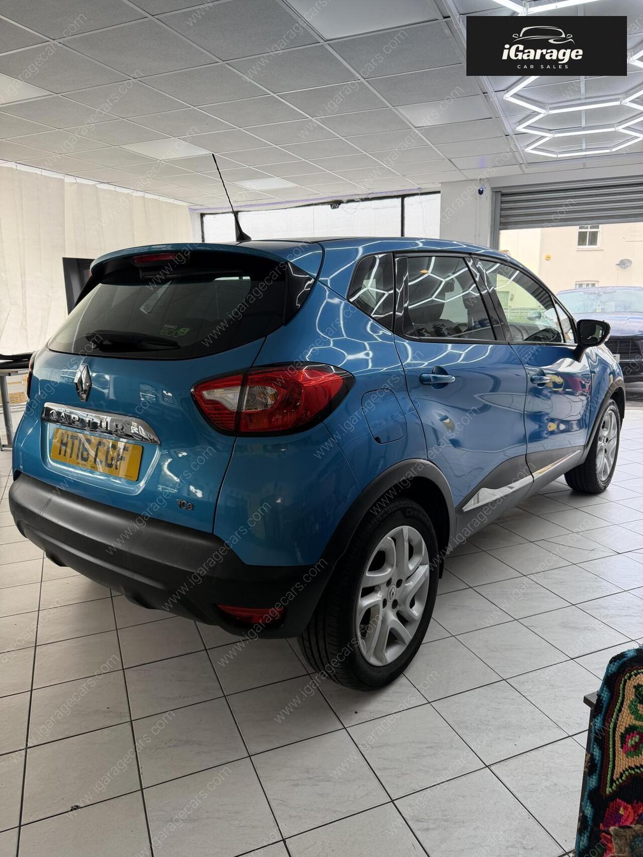 Renault Captur — photo 6