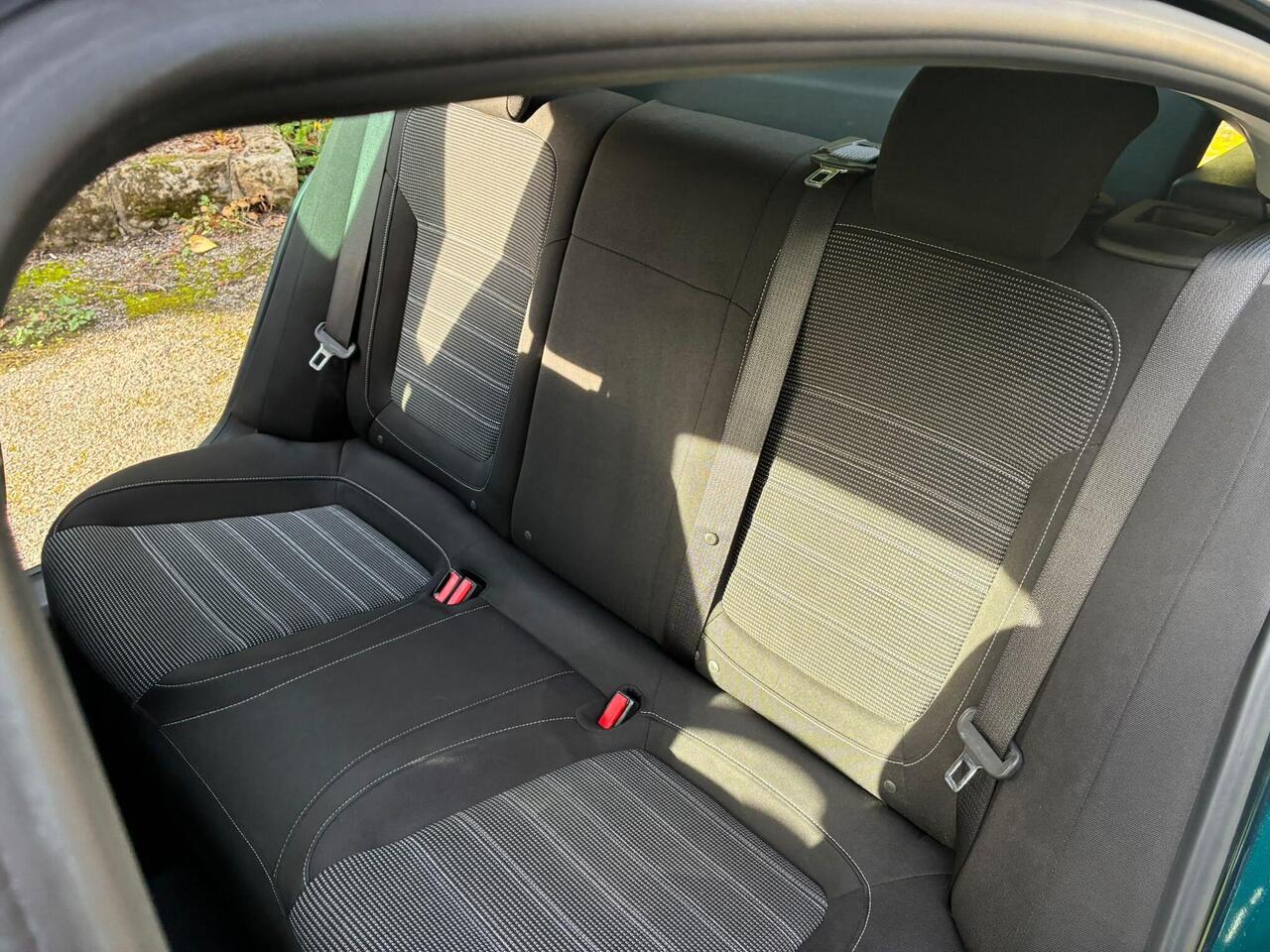 Vauxhall Insignia — photo 18