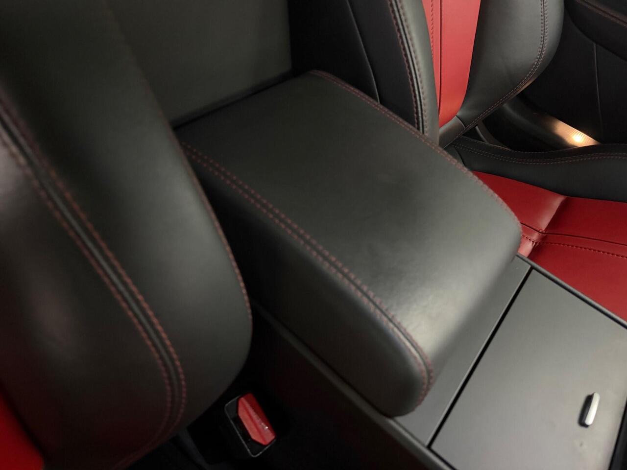 Jaguar F-Type — photo 29