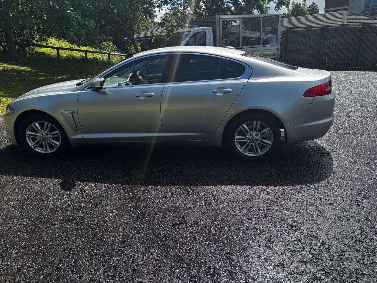 Jaguar XF — photo 4