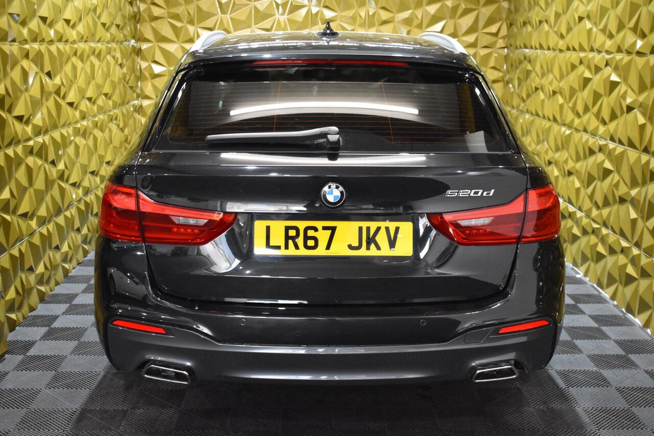BMW 5 Series — photo 5