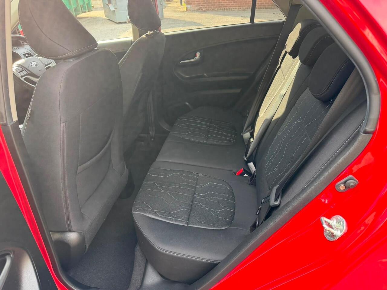 Kia Picanto — photo 15