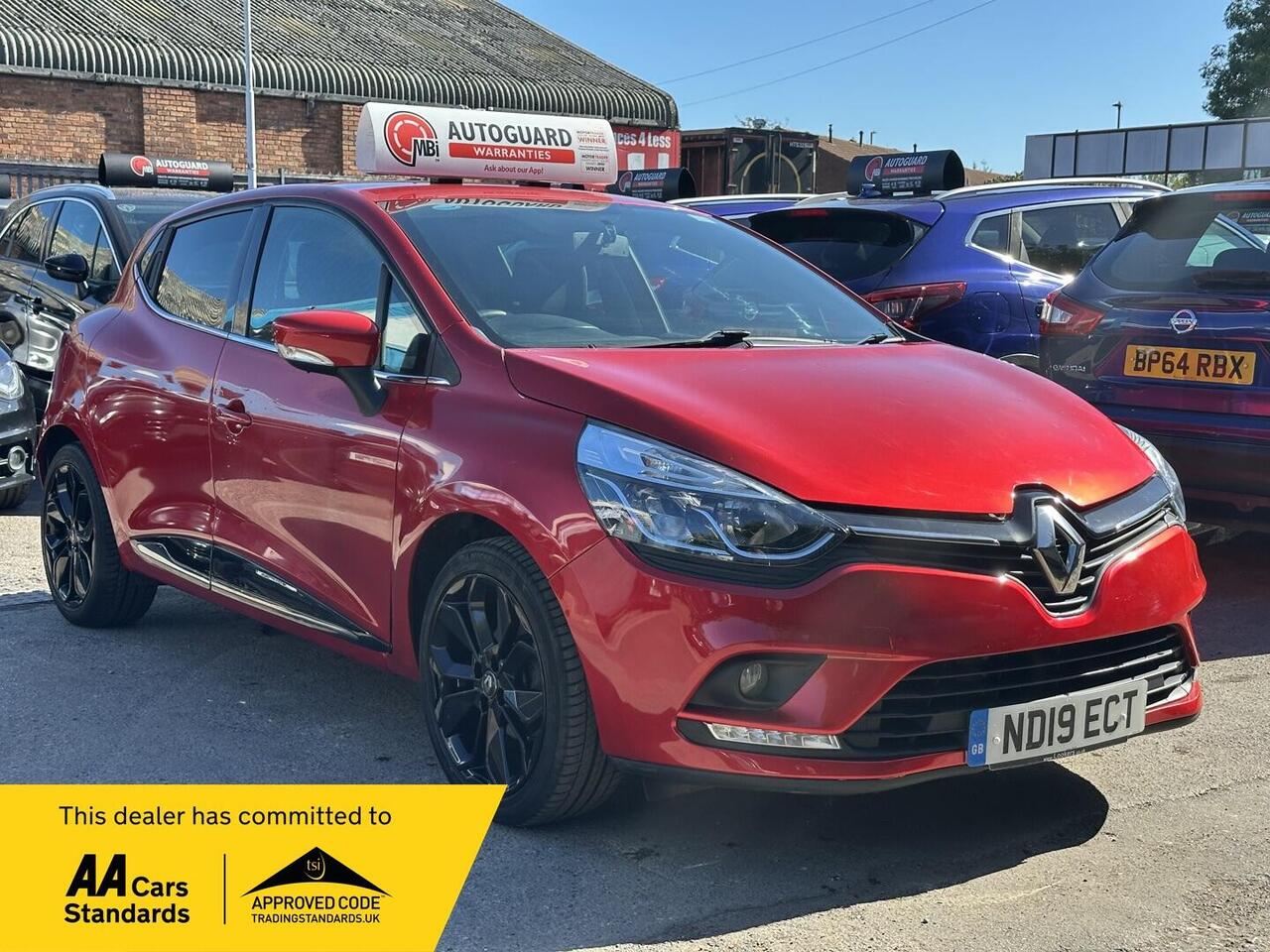 Renault Clio — photo 1